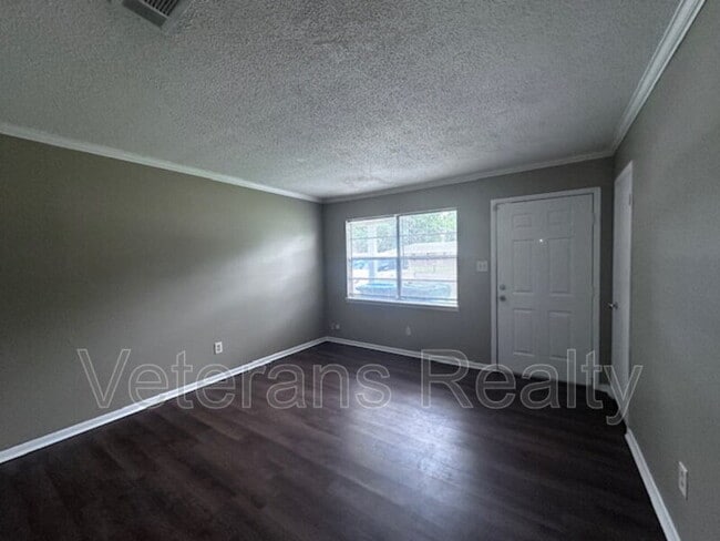 Building Photo - 104 Michael Ct