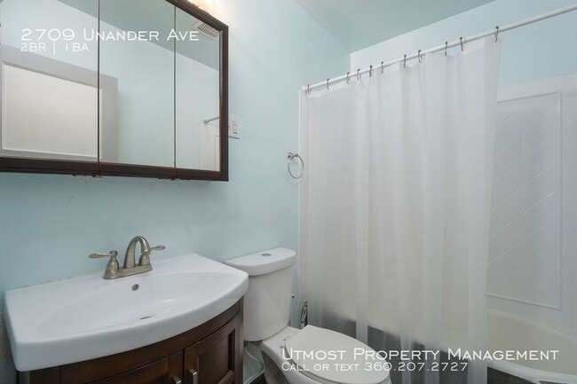 Building Photo - 2bd Bungalow Near Downtown Vancouver