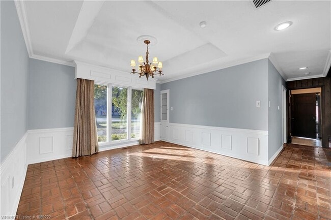 Building Photo - 2411 S 46th St