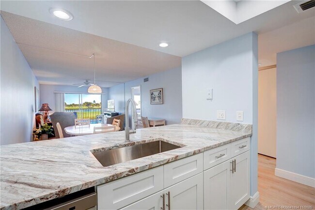 Foto del edificio - 40 NE Plantation Rd