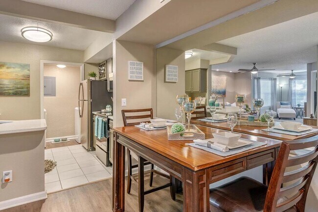 Building Photo - 2500 Rockbrook Drive Apt #C1144, Lewisvill...
