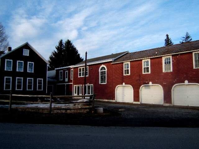 Primary Photo - 102 Hill St