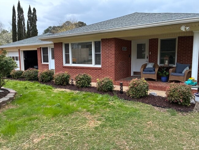 Building Photo - 6946 Hickory View Ln