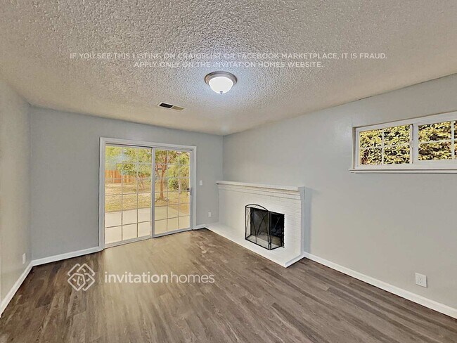 Foto del edificio - 256 Andrea Dr