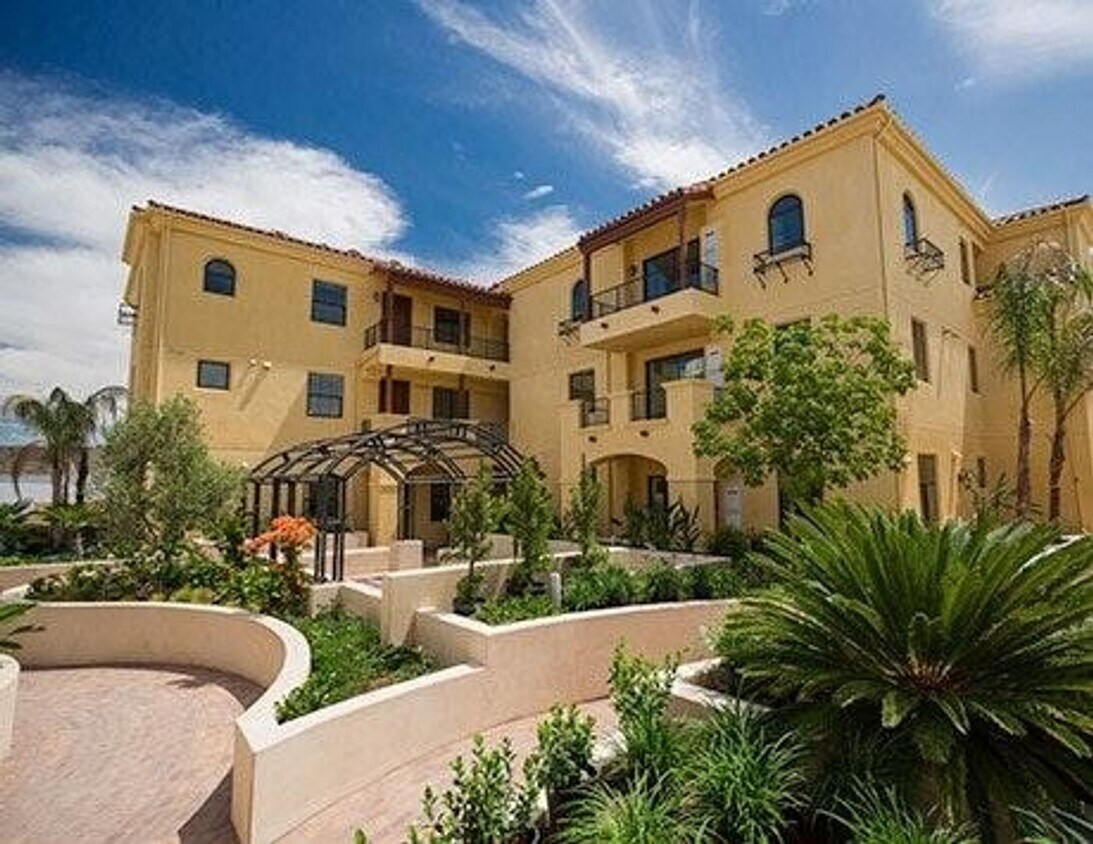 Foto principal - Ventura Cannery Condo - Two Bedroom locate...