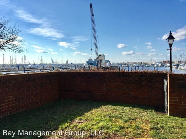 Foto del edificio - 3 br, 2.5 bath House - 2389 Boston Street