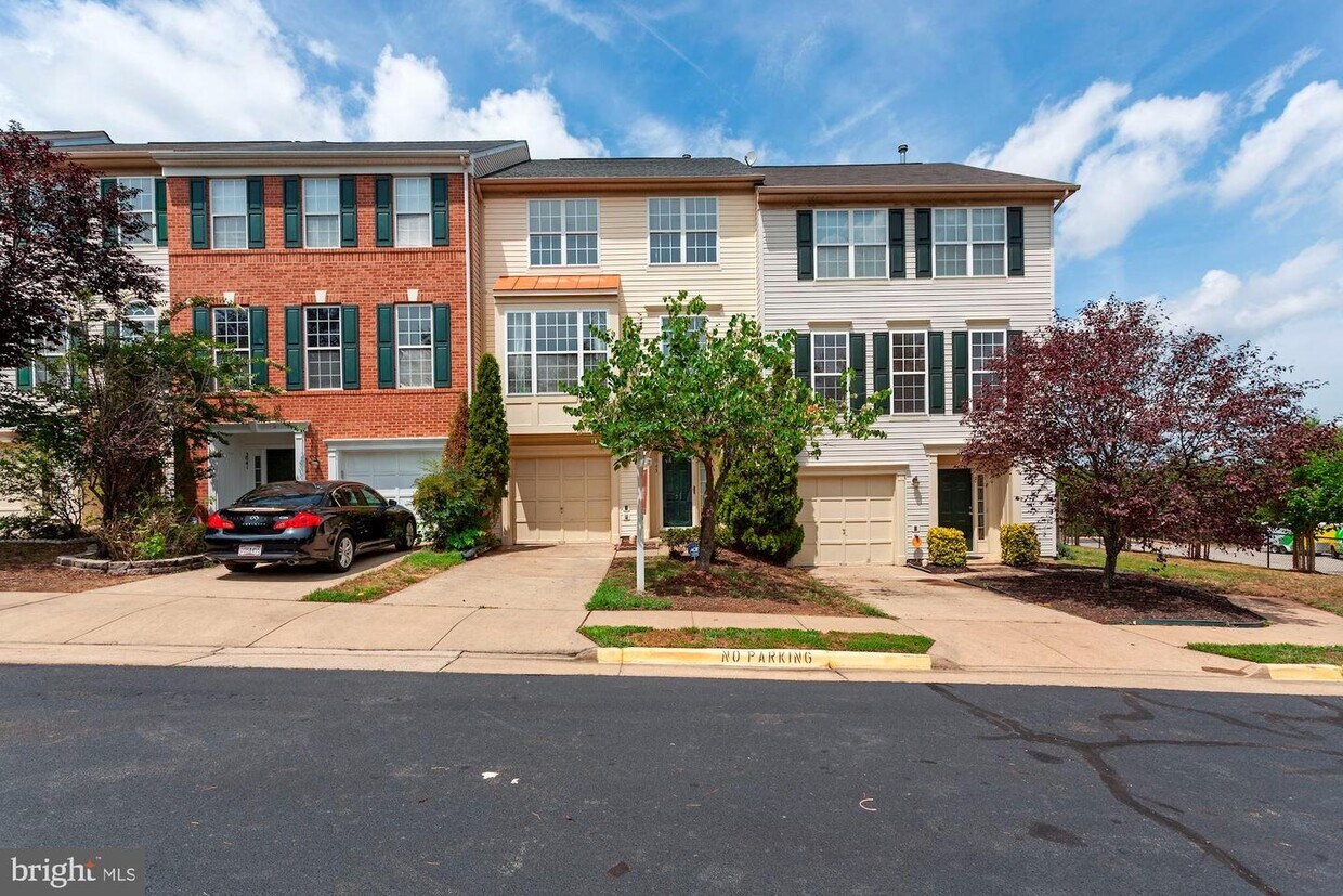 Foto principal - 3043 Frankfurt Ct