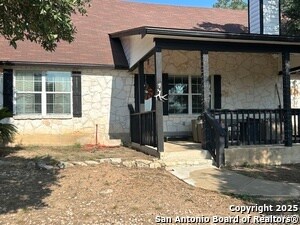 Building Photo - 6004 Gainsborough Dr