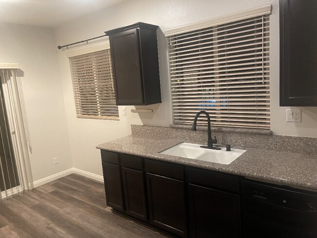 Building Photo - 37394 Paseo Violeta