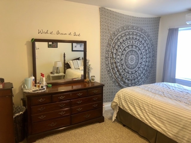 Main Bedroom - 17 E Main St