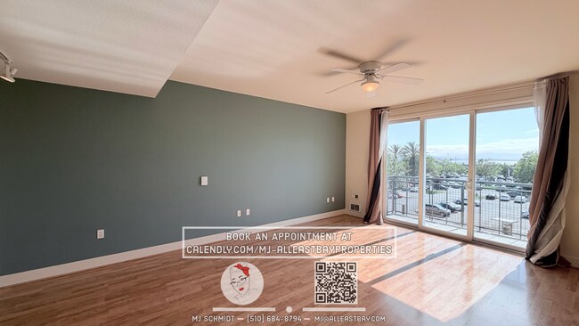 Foto del edificio - Beautiful two-story residence with 2 bedrooms, 2 bathrooms and balcony with views of the city loc...