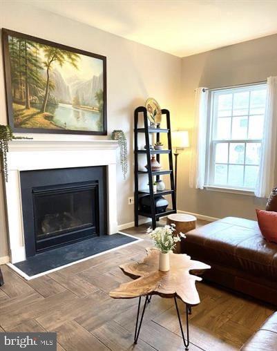 Building Photo - 9411 Wood Creek Cir