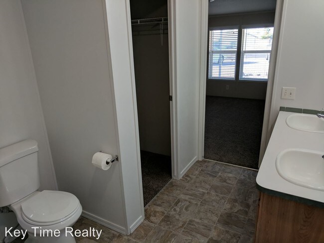 Building Photo - 4922 S Courtney Bay