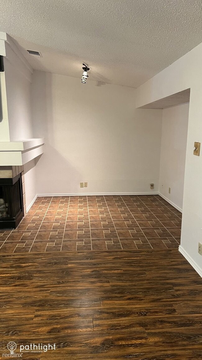Building Photo - 4 br, 2.5 bath House - 16738 Stoney Glade ...