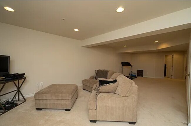 Foto del edificio - 23503 Forest Haven Way