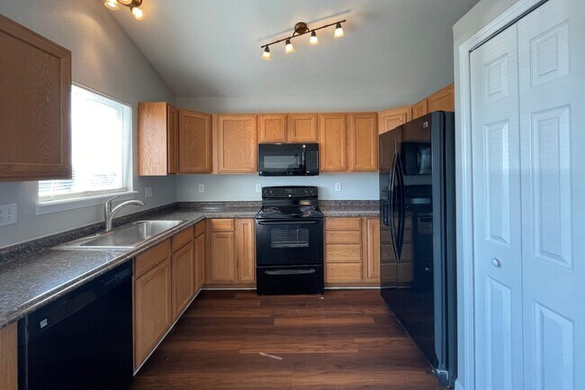 Building Photo - 7163 Dove Valley Pl