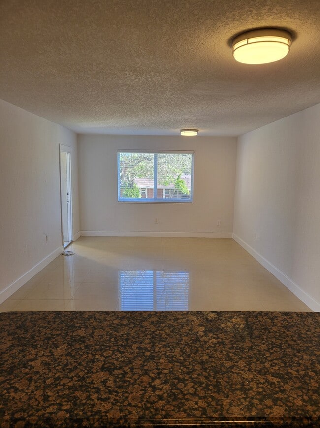 Building Photo - 13900 Lake Placid Ct