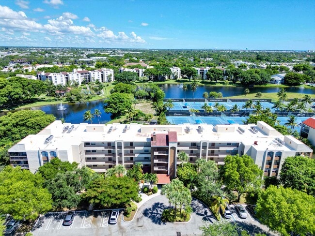 Building Photo - 955 Egret Cir