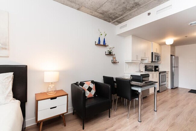 Photo du bâtiment - 1227 Av. de l'Hôtel-de-Ville