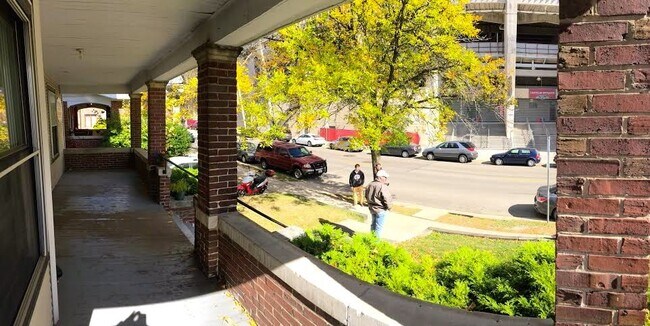 Foto del edificio - 104 N Breese Terrace