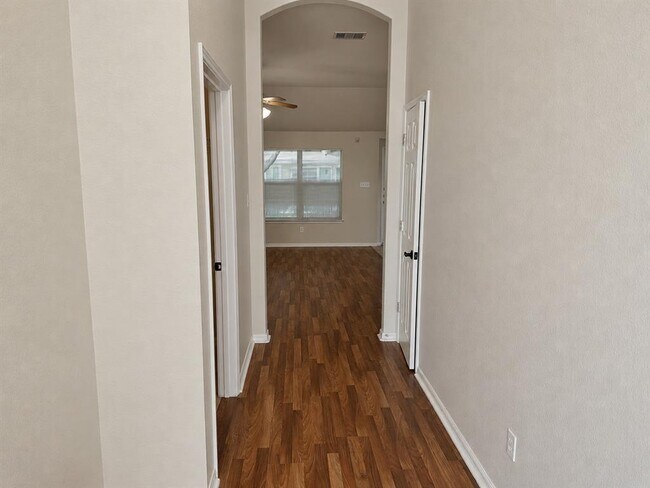 Foto del edificio - 2206 Bakers Way