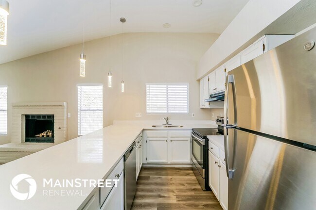 Building Photo - 5055 Nighthawk Way