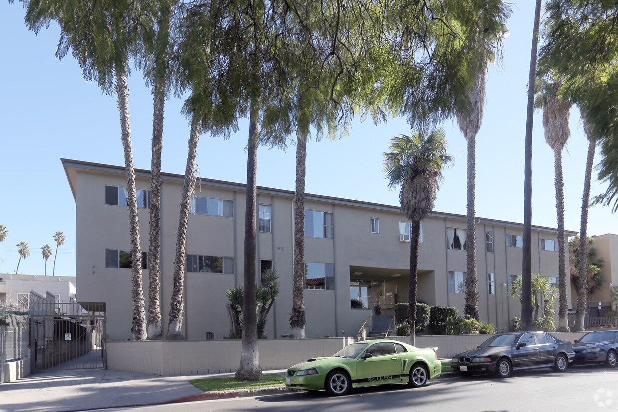 978 S Westmoreland Ave, Los Angeles, CA 90006 978 S Westmoreland Ave