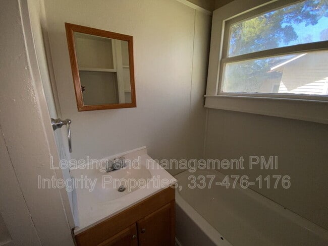 Building Photo - 218 Royal St