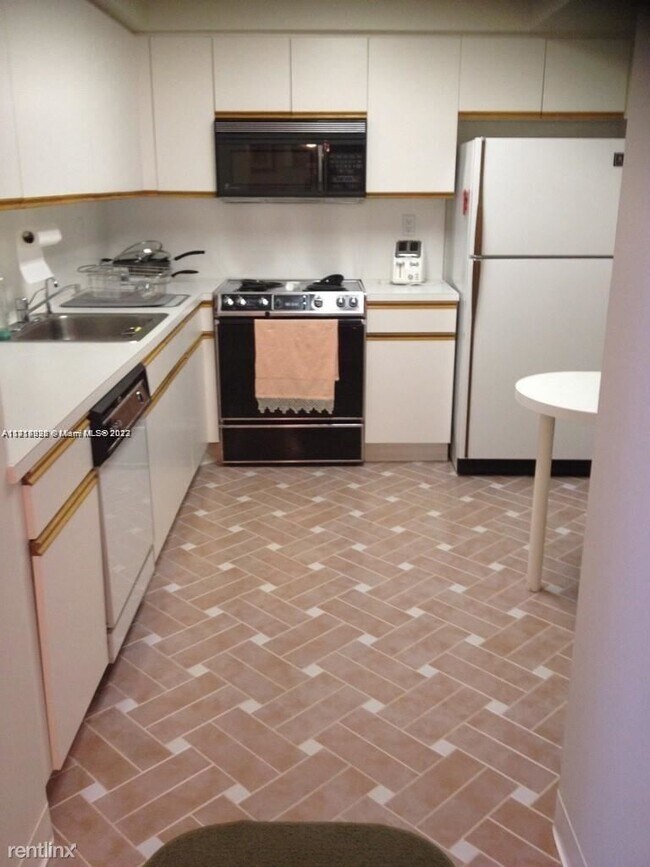 Foto del edificio - 2 br, 2 bath Condo - 3600 Mystic Pointe Dr...