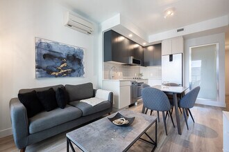 Building Photo - 665 Rue Versailles