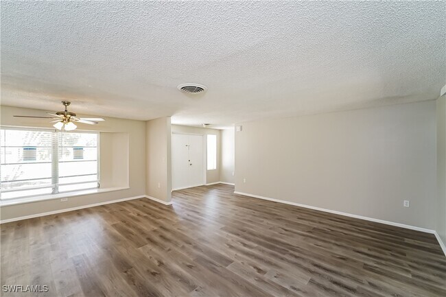 Building Photo - 1490 S Venice Blvd
