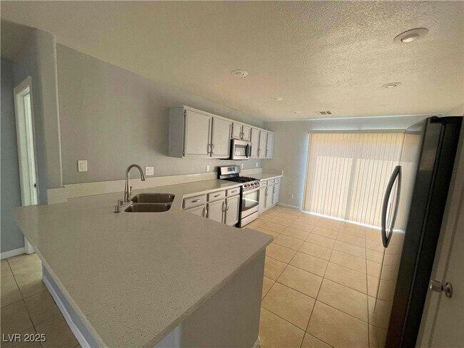 Building Photo - 9943 Shallot Ct