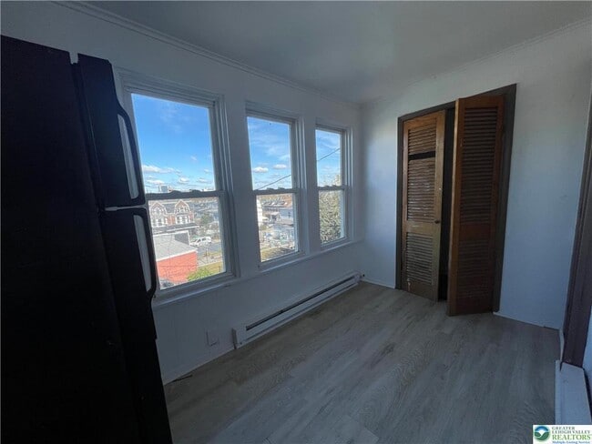 Building Photo - 753 St John St