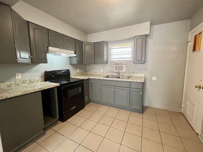 Foto del edificio - Taylor Street 4813-4815