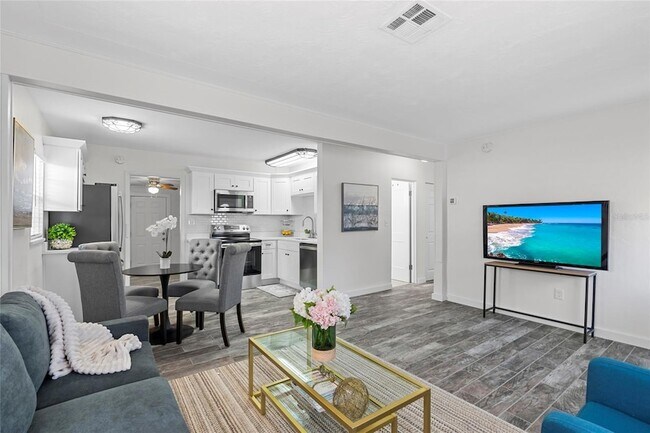 Foto del edificio - 326 50th Ave N