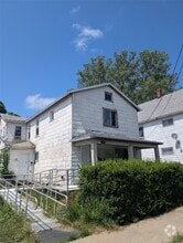 Building Photo - 426 E 13th St