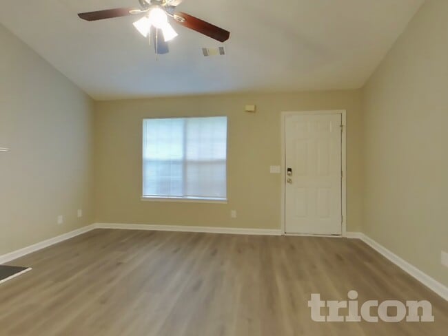 Building Photo - 215 Winterville Dr