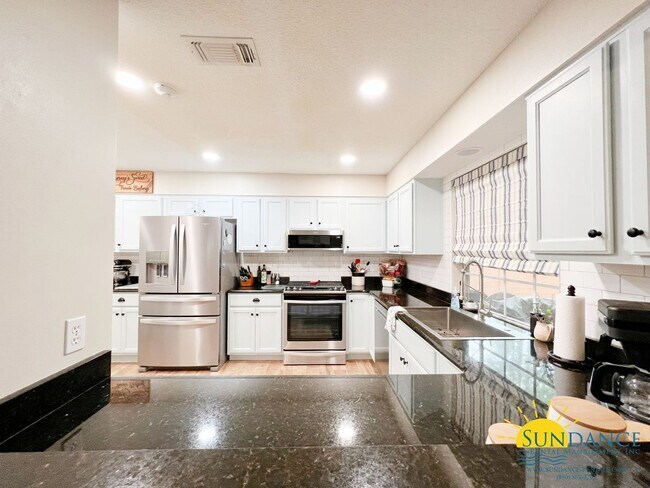 Foto del edificio - Beautiful 4 Bedrooom Home in Fort Walton B...