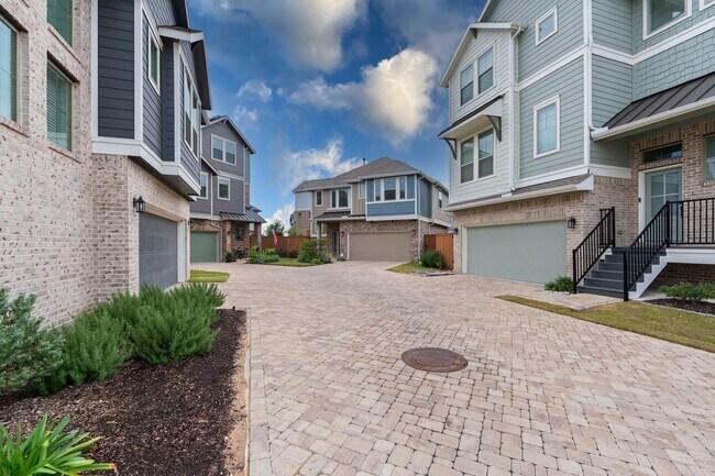 Building Photo - 23831 Oriole Vly Trl