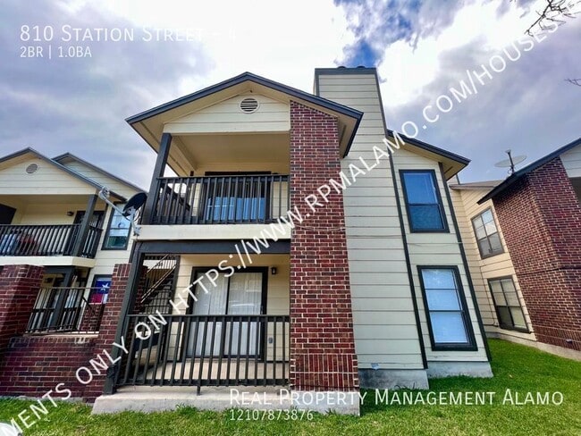 Photo - 810 Station St Apartment