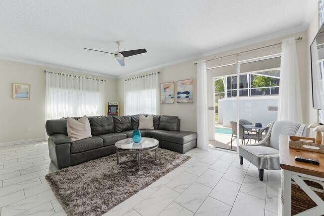 Foto del edificio - 1128 Challenge Dr