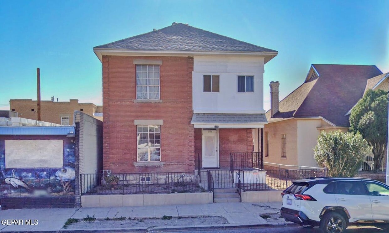 Foto principal - 1526 Yandell Dr