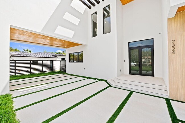 Foto del edificio - 2324 SW 26th St