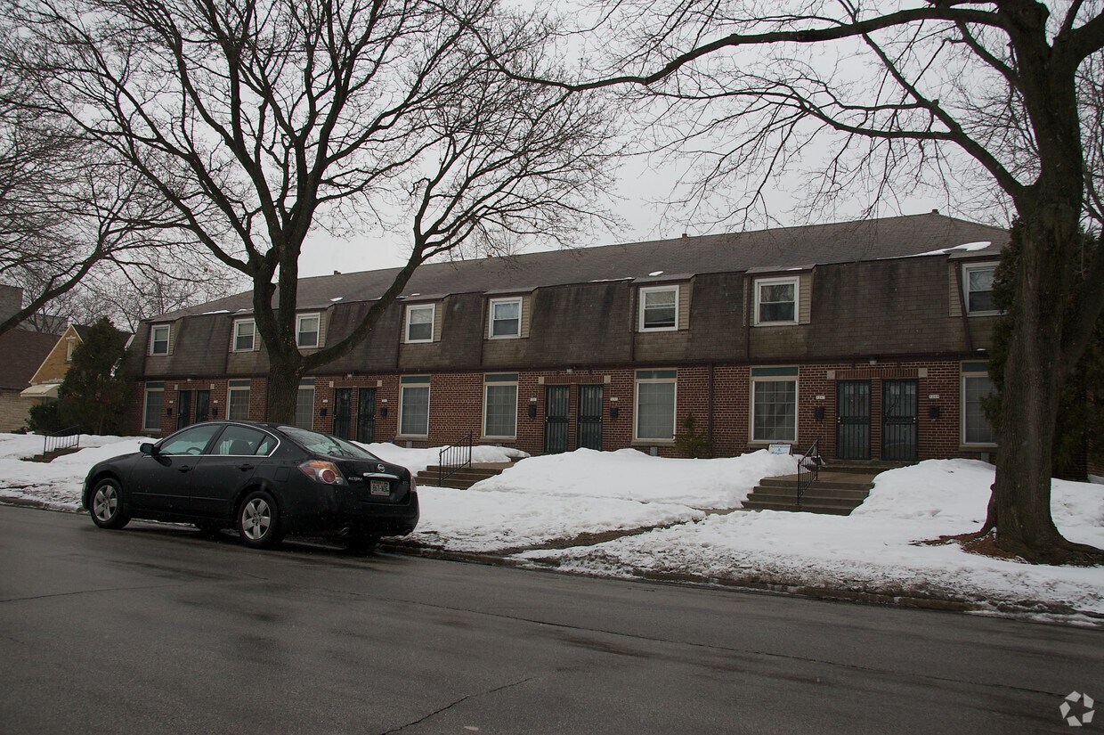 Building Photo - 5137 W Keefe Ave