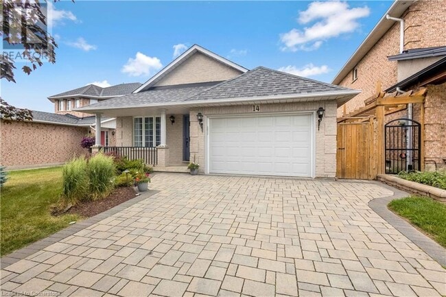 Building Photo - 14 Philomena Dr