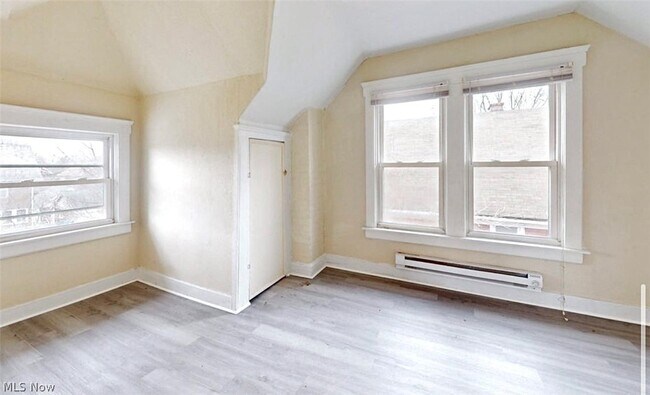 Foto del edificio - 2681 E 126th St