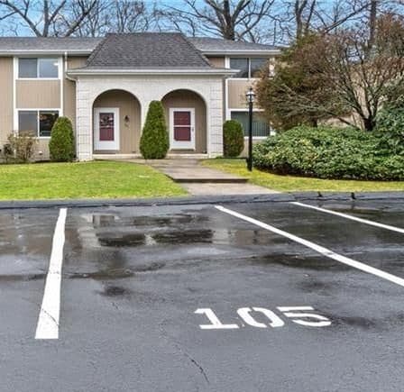 Foto del edificio - 105 Woodside Dr