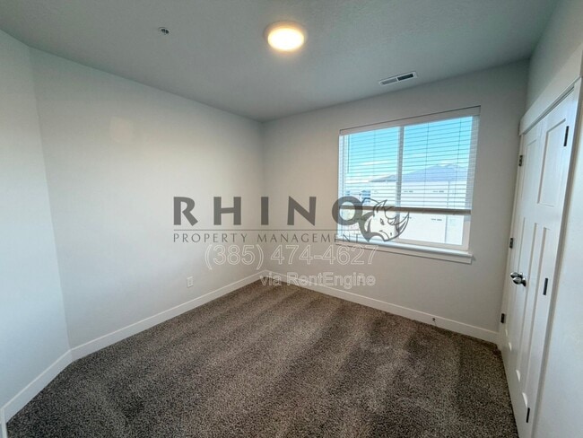 Building Photo - 13527 S Hanley Ln