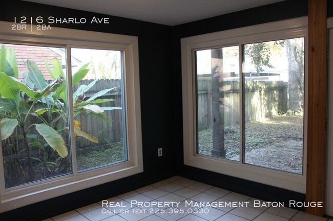 Building Photo - Townhome on Sharlo