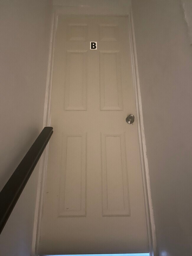 Entrada - 446 Walnut St